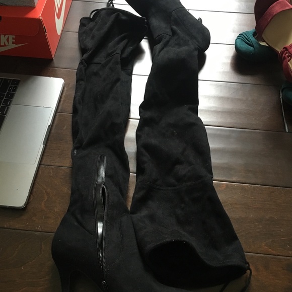 Heeled over the knee boots - Picture 3 of 6